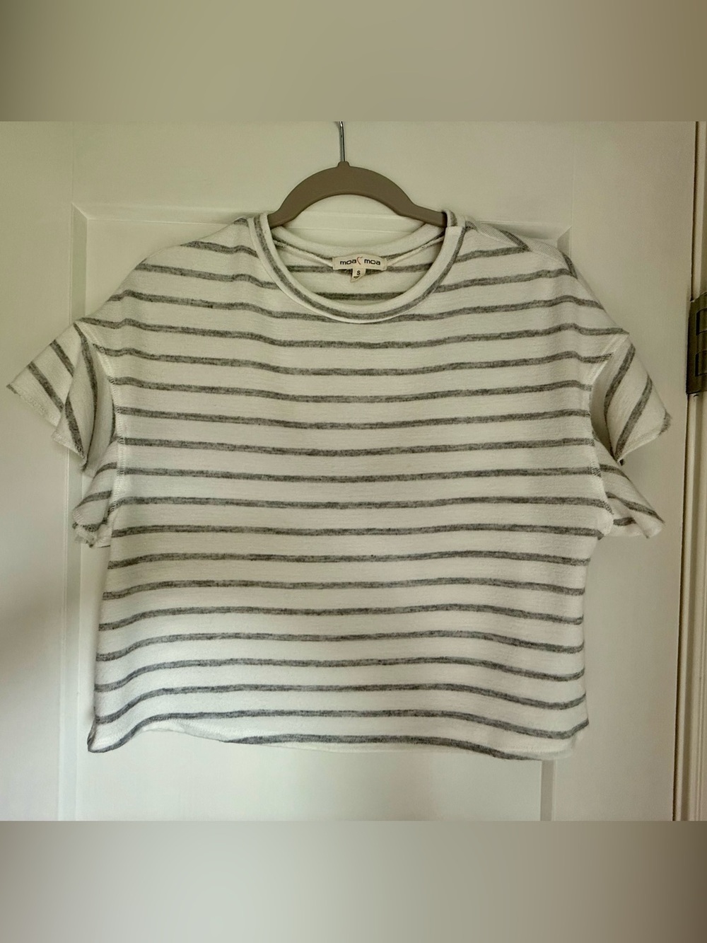 Moa Moa White and Gray Striped Short Sleeve Tee